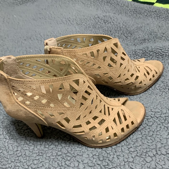 Xappeal Shoes - 🌟Tan color heels🌟